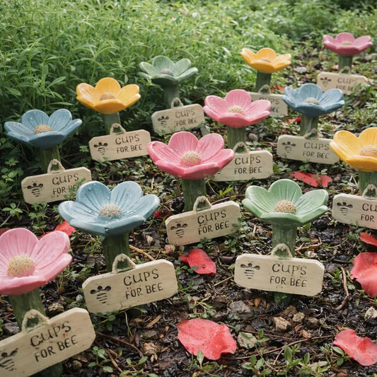 Hjmeta®🐝Flower-Shaped Bee Watering Station💧